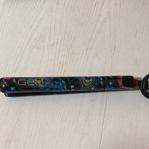 GEM Glamour Energy Magic Peacock Hair Straightener 1 inch